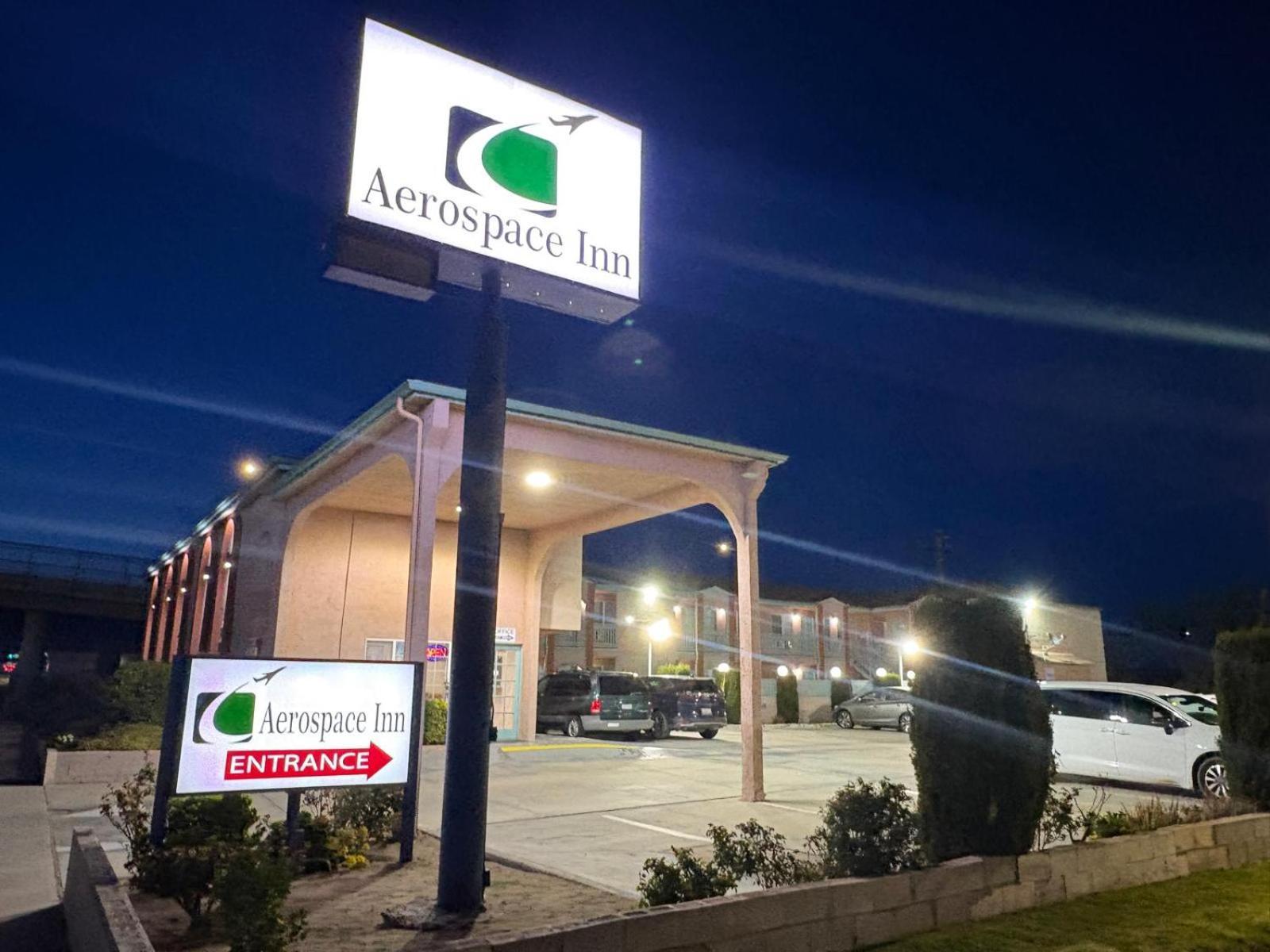 Aerospace Inn Mojave Exterior photo